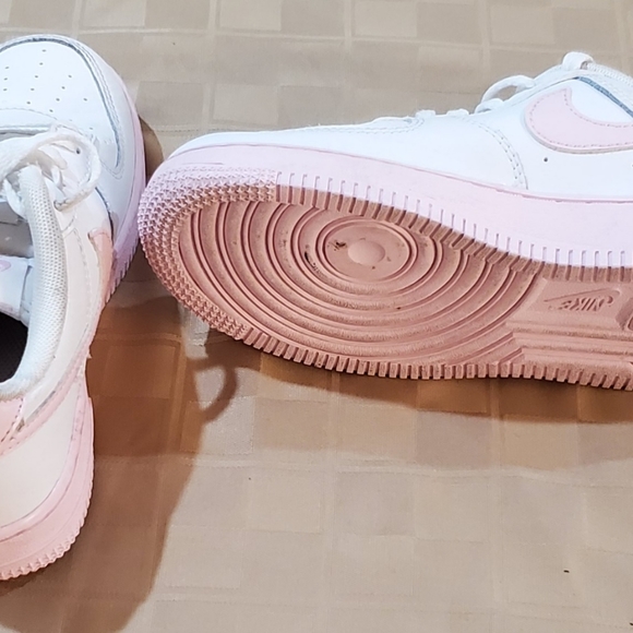 Pink Nike shoes size 1Y- already sold - Picture 6 of 6